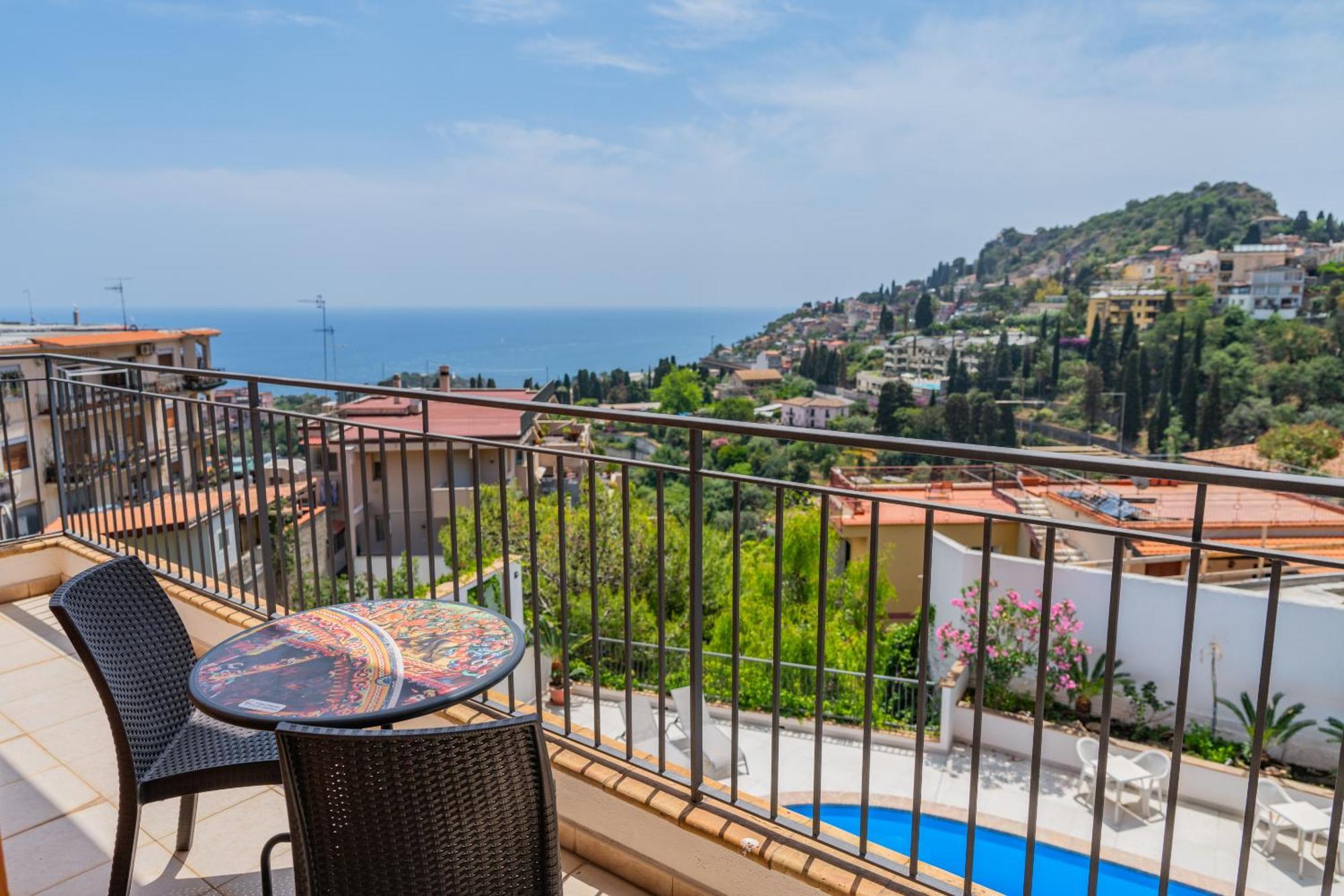 Casa Pertosa Acomodação com café da manhã Taormina Exterior foto