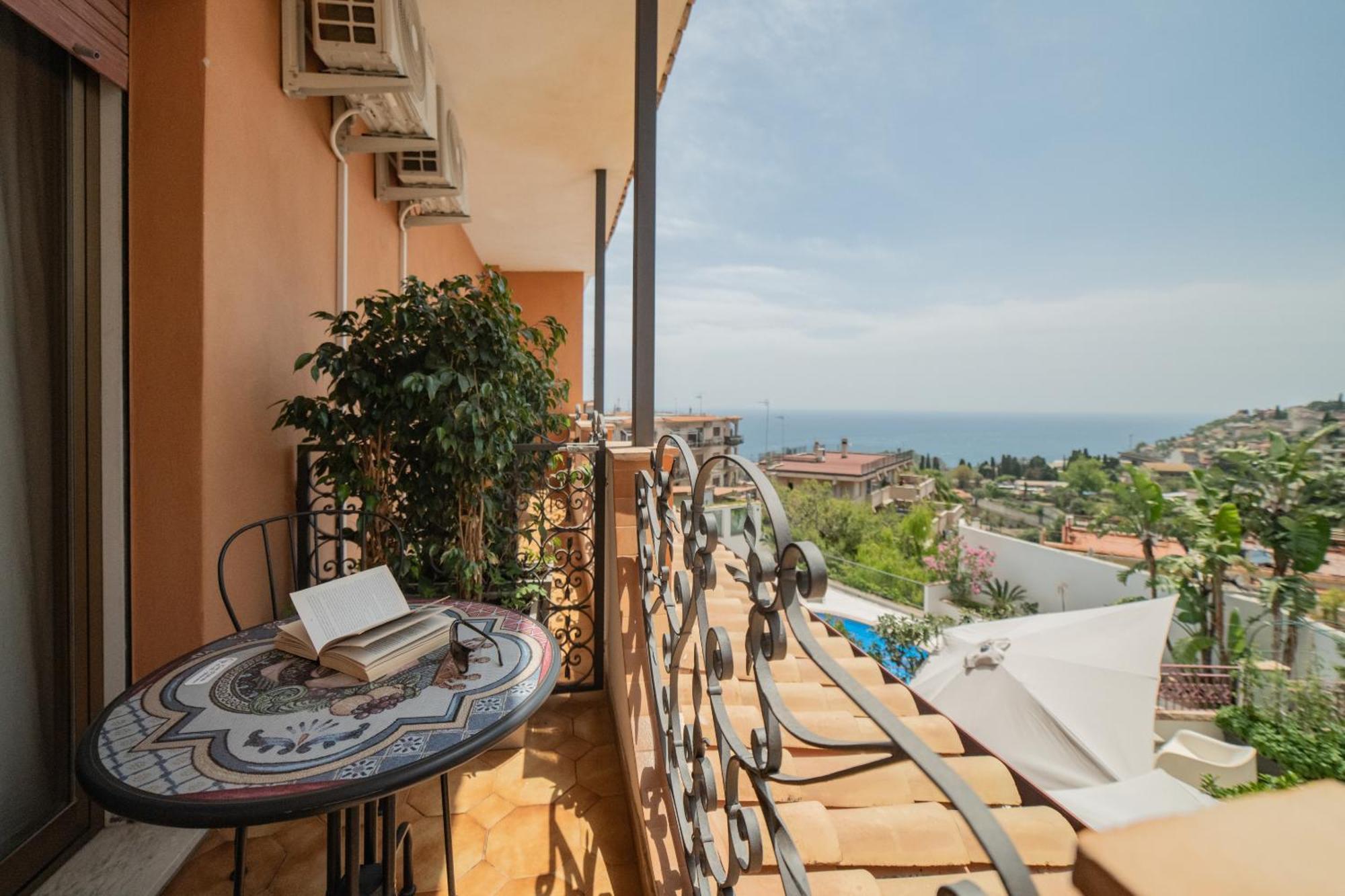 Casa Pertosa Acomodação com café da manhã Taormina Exterior foto