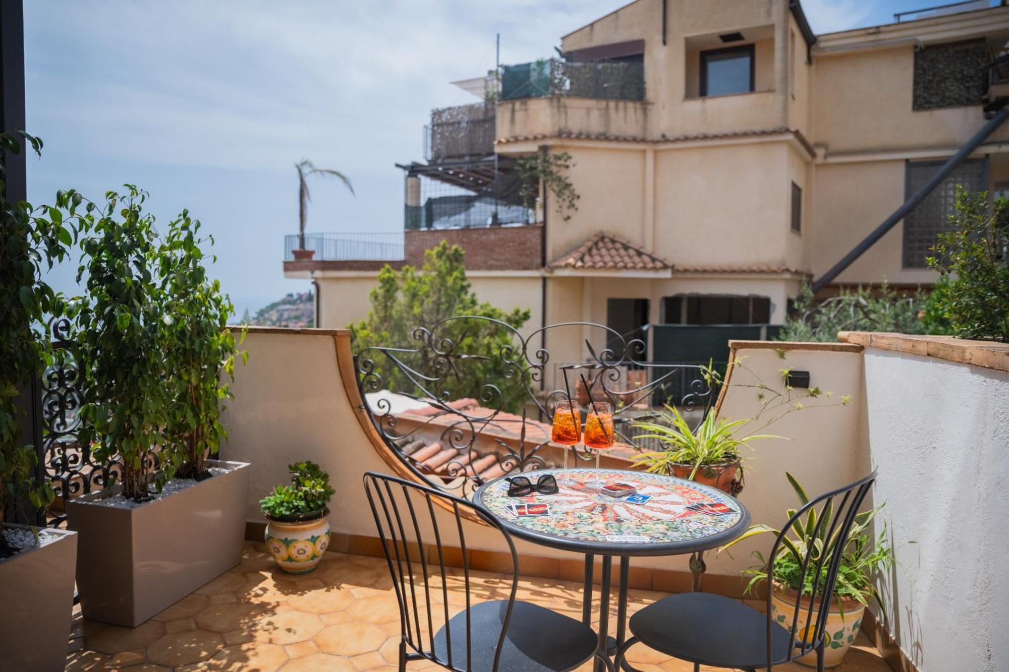 Casa Pertosa Acomodação com café da manhã Taormina Exterior foto